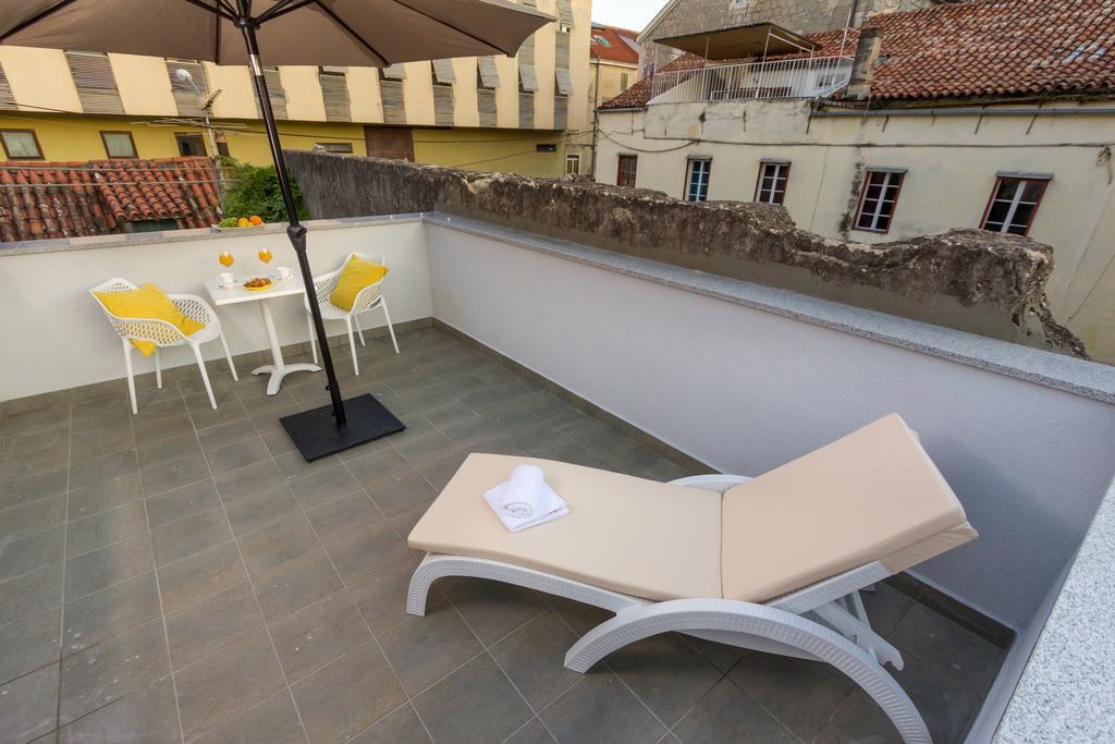 Lux Apartment Arija Split Bagian luar foto