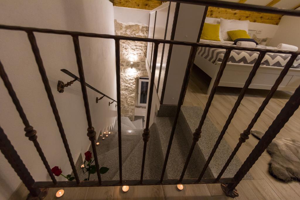 Lux Apartment Arija Split Bagian luar foto