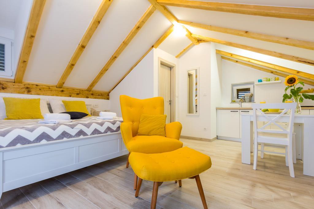 Lux Apartment Arija Split Bagian luar foto