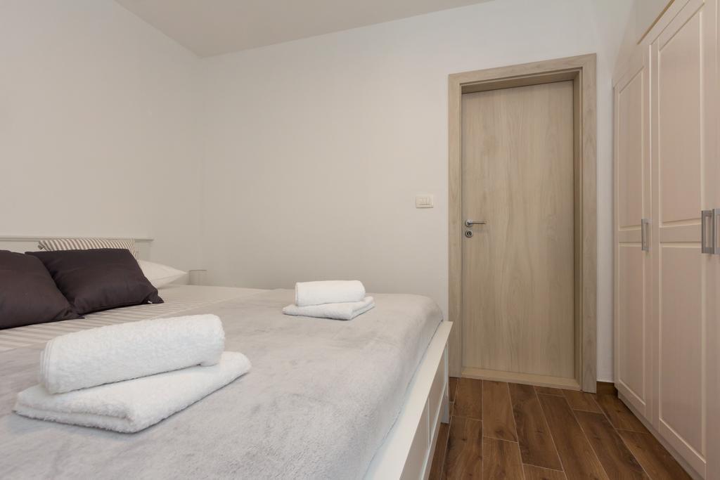 Lux Apartment Arija Split Bagian luar foto
