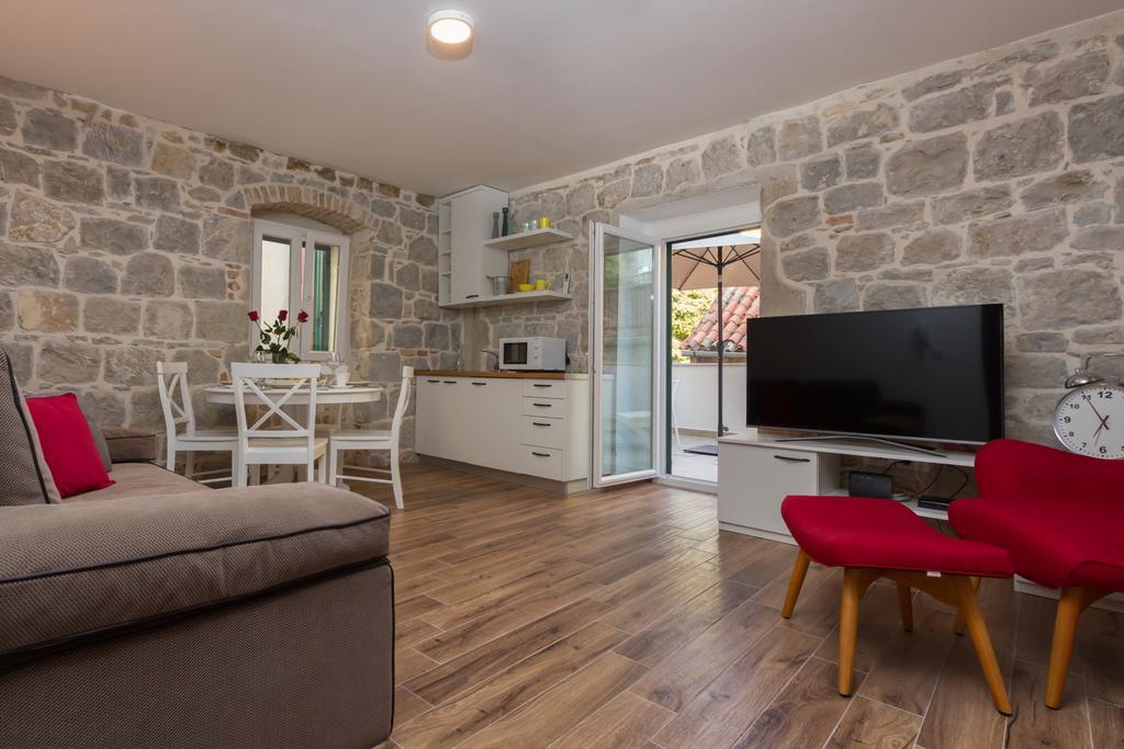 Lux Apartment Arija Split Bagian luar foto